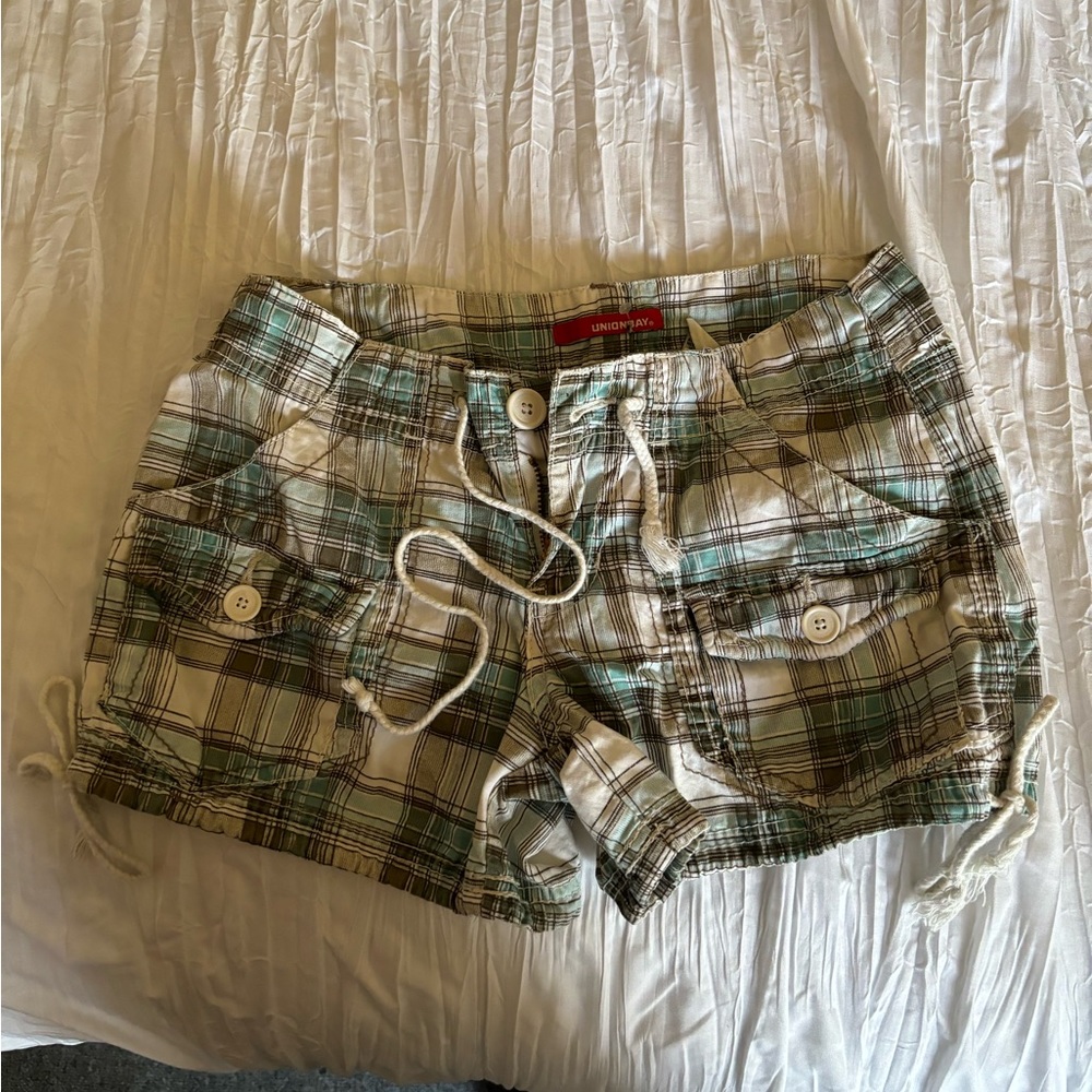 Cute Cargo Early 2000s Thrifted Shorts